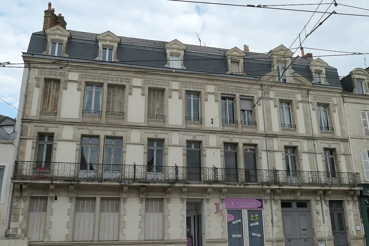 Immeuble au Mans illustrant les vérifications à mener avant un achat en copropriété