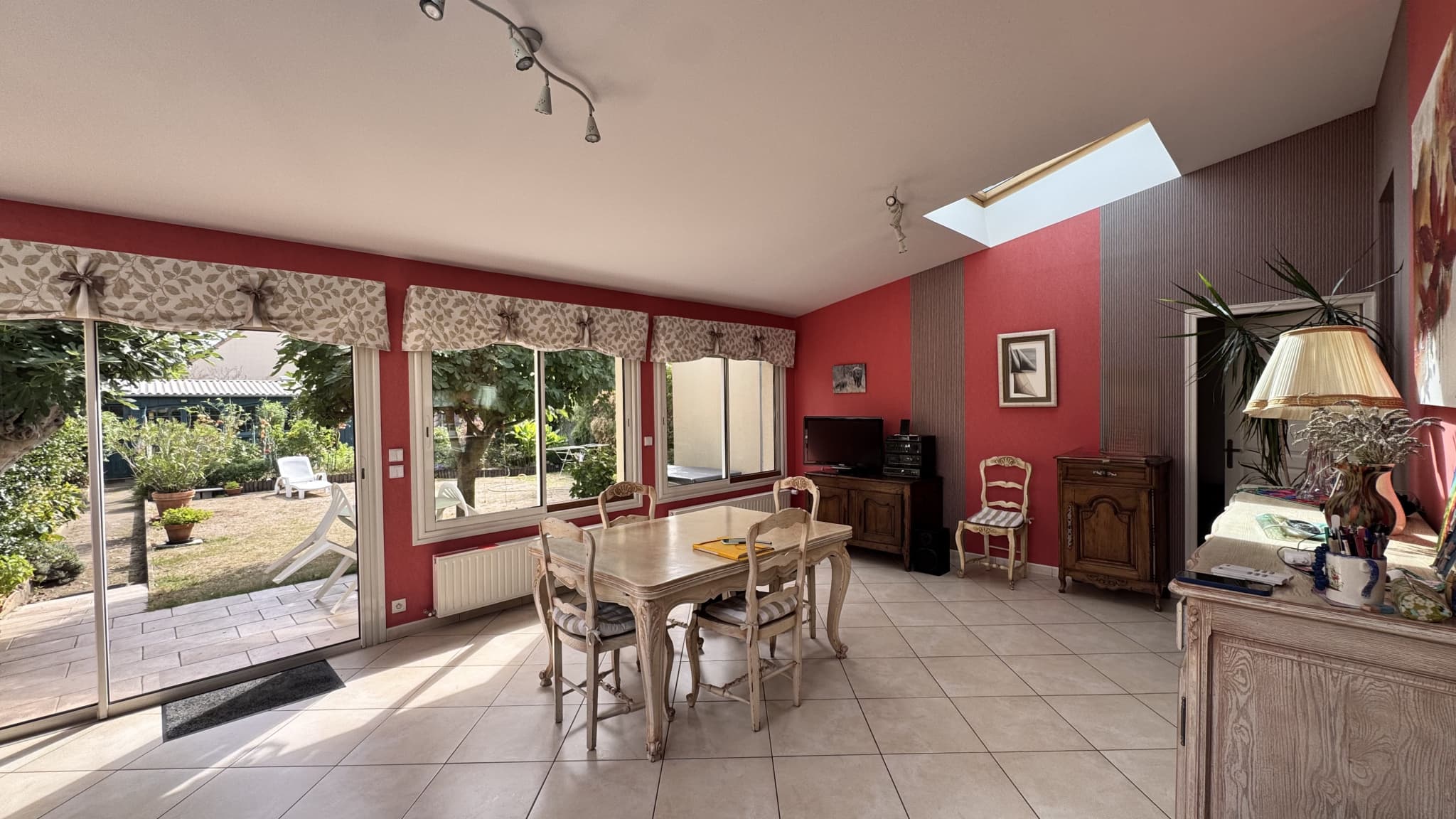 Belle maison familiale avec garage à proximité des commodit – photo 1