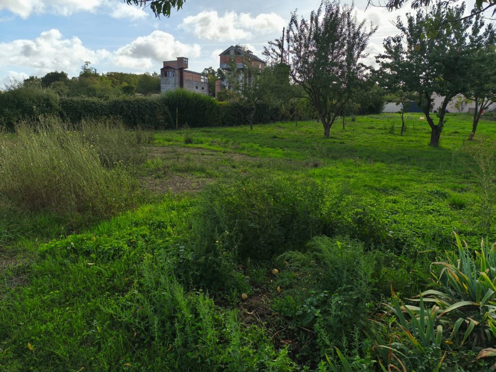 TERRAIN CONSTRUCTIBLE PROCHE BOURG