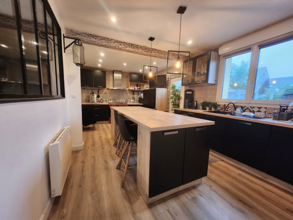 Maison 4 chambres dont 2 de plain pieds avec jardin et pisci