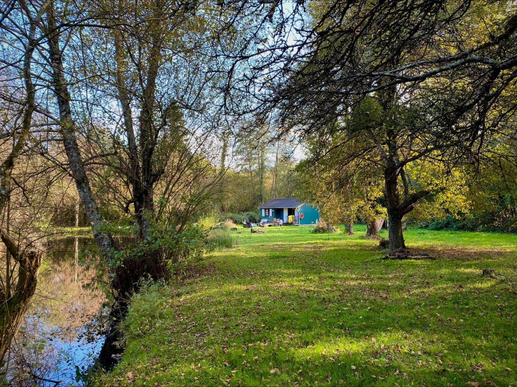 TERRAIN DE LOISIR AVEC ETANG ET CHALET AMENAGE 32M2