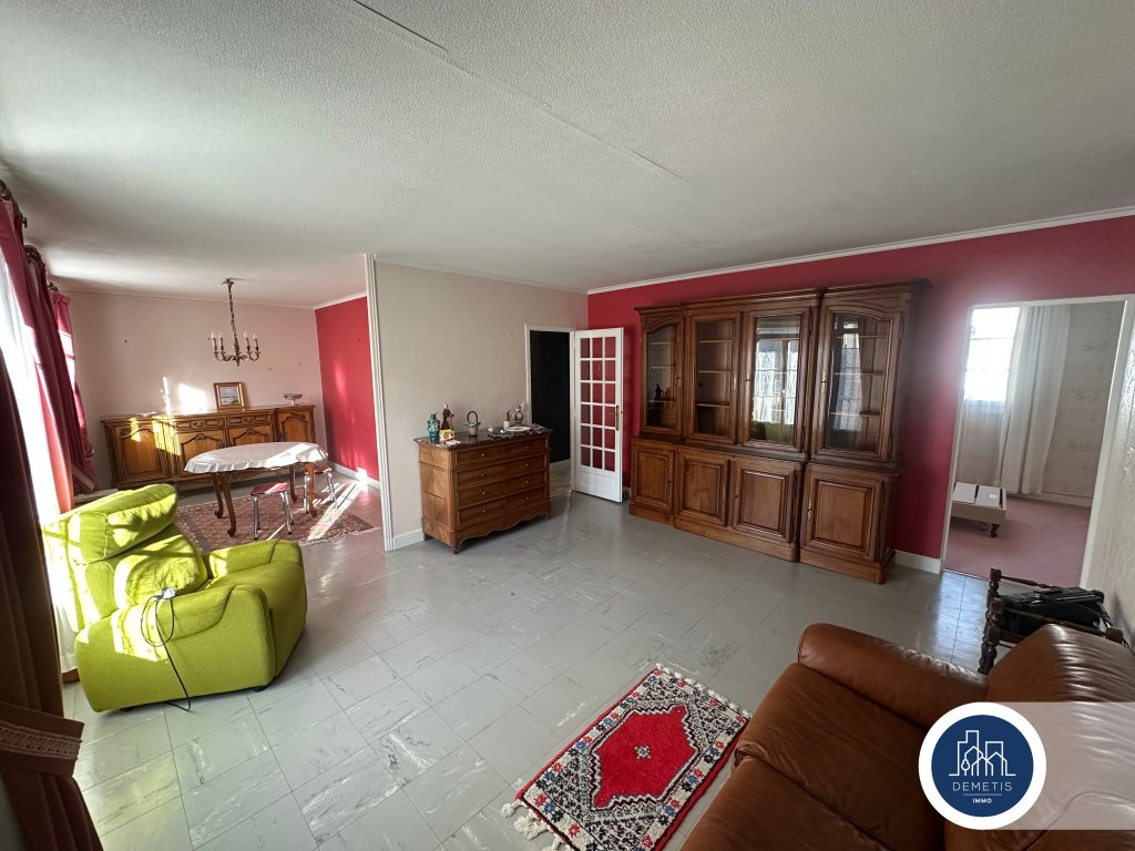 F5 AVEC GARAGE ET BALCON SECTEUR GAMBETTA