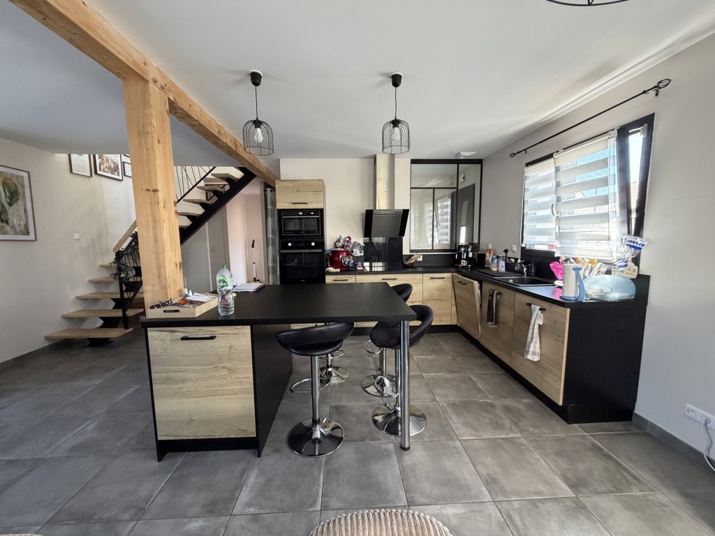 PAVILLON INDEPENDANT DANS UN LOTISSEMENT CALME
