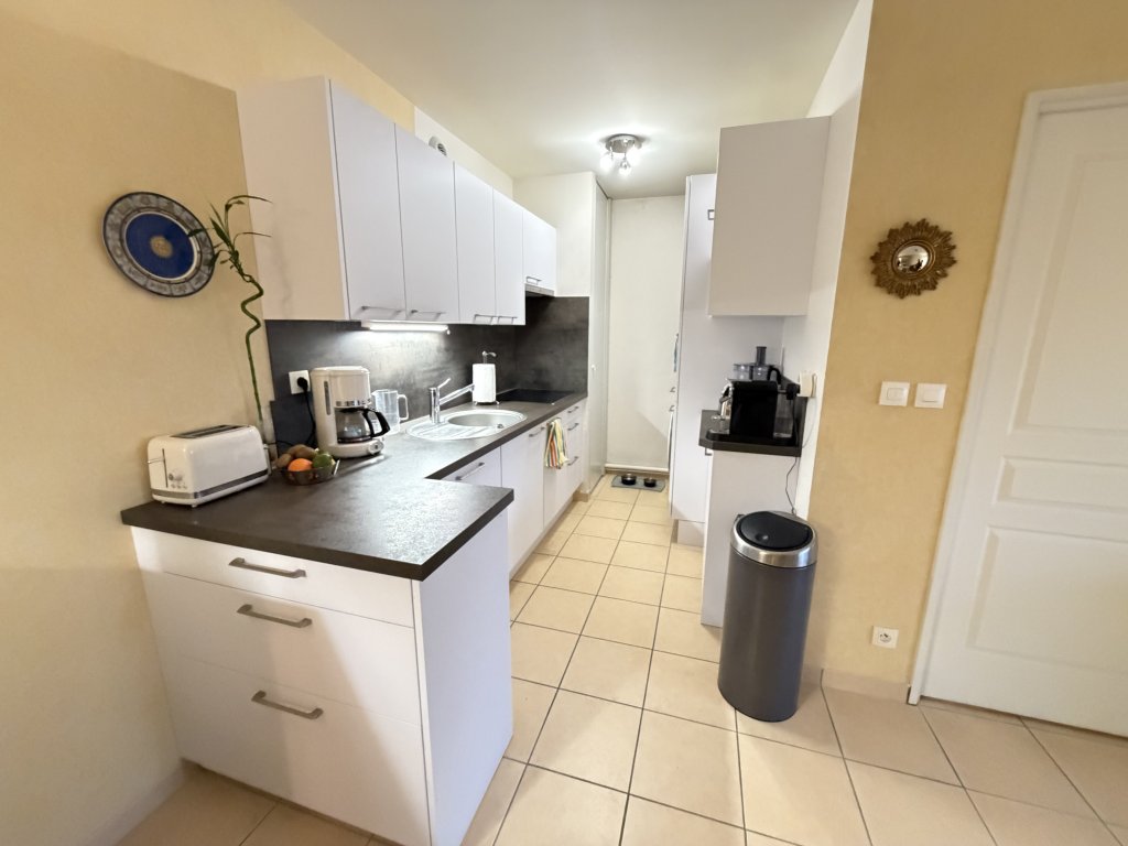 APPARTEMENT T3 DANS RESIDENCE DE STANDING AVEC TERRASSE