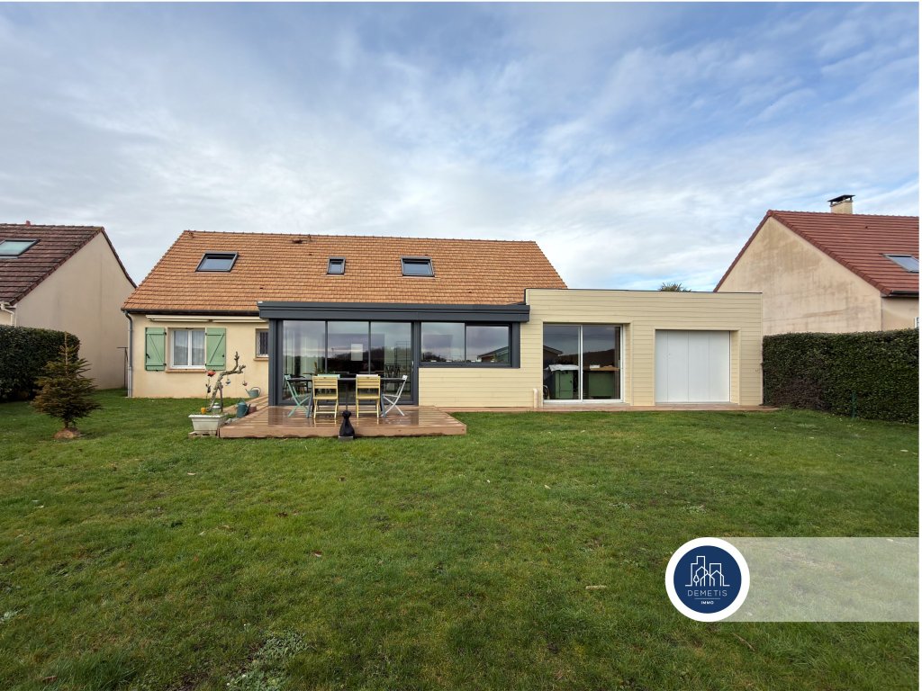 MAISON CHALEUREUSE ET FAMILIALE DE 157M2