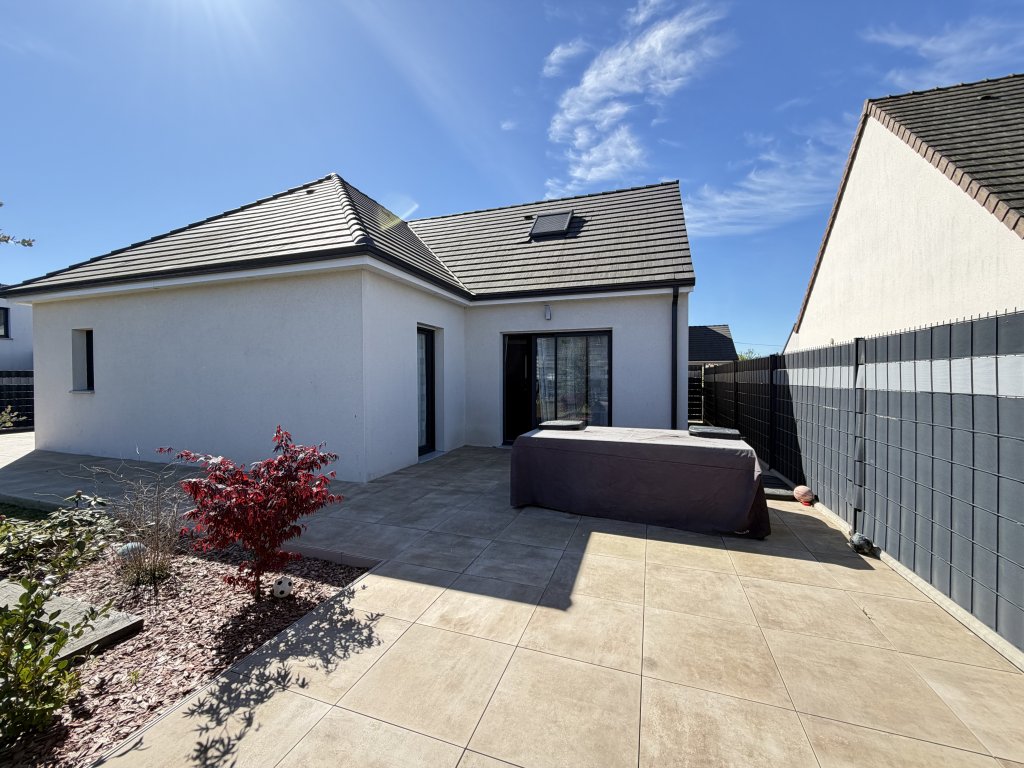 PAVILLON INDEPENDANT DANS UN LOTISSEMENT CALME