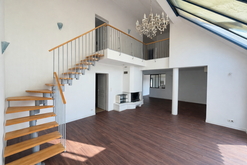 PAVILLON AVEC GRANDE PARCELLE