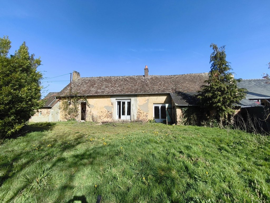 LONGERE 93M2 A RENOVER