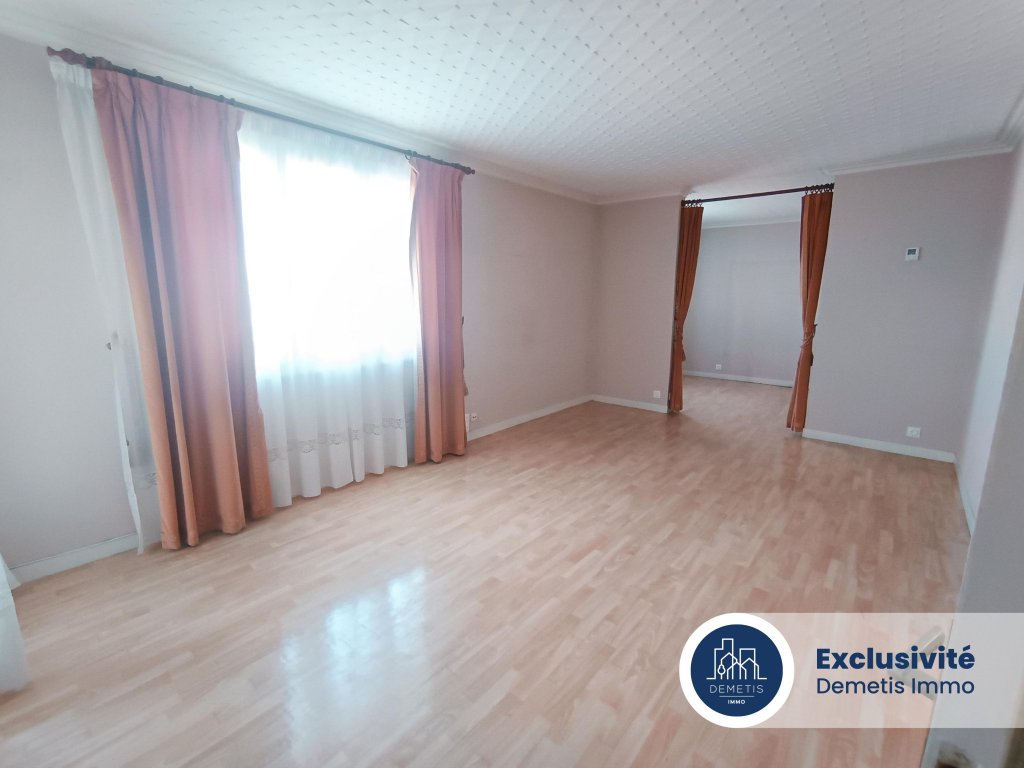 BEL APPARTEMENT F4 AVEC GARAGE ET BALCON