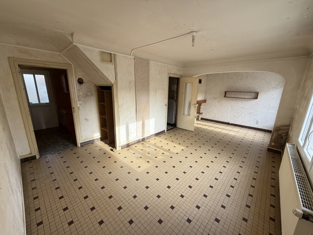 MAISON AVEC GARAGE SECTEUR HOPITAL