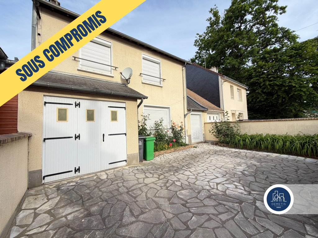 MAISON AVEC GARAGE SECTEUR HOPITAL