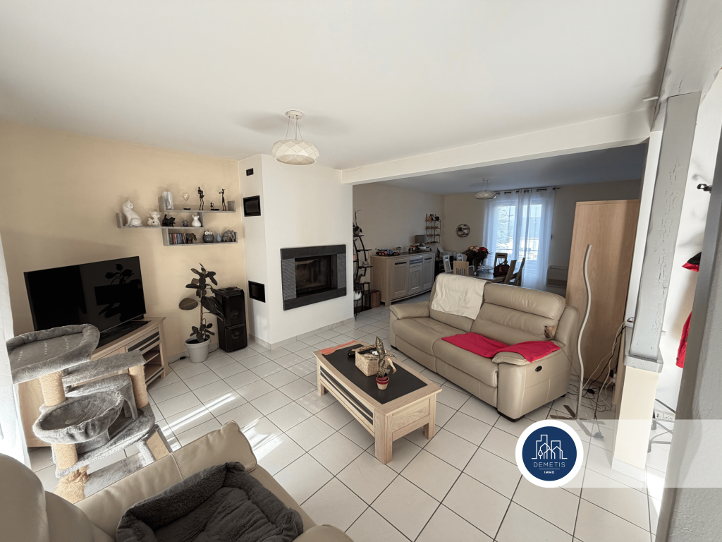 Le Mans – Bien rare – 8 chambres, double garage, stationneme