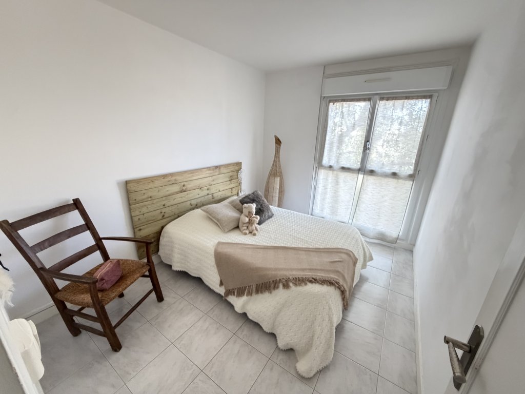 APPARTEMENT 3 CHAMBRES REFAIT A NEUF