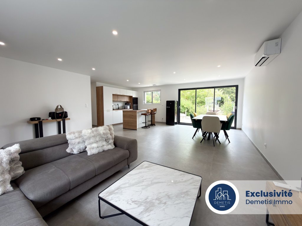 MAISON CONTEMPORAINE DE PLAIN PIEDS SOUS DECENNALE